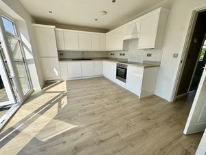 Dining Kitchen- click for photo gallery